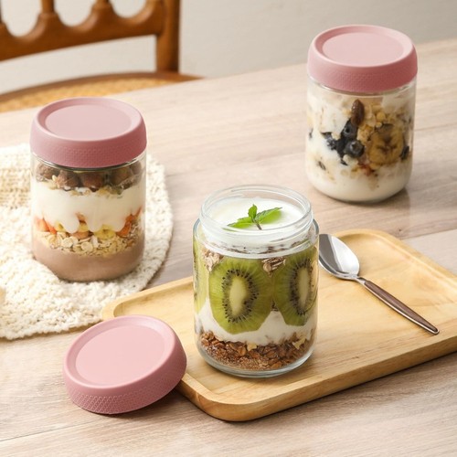 With lids overnight oats - with,